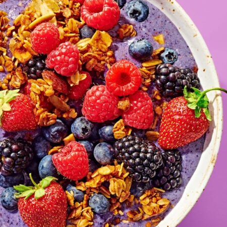 spiced-blueberry-smoothie-bowl-healthy-smoothie
