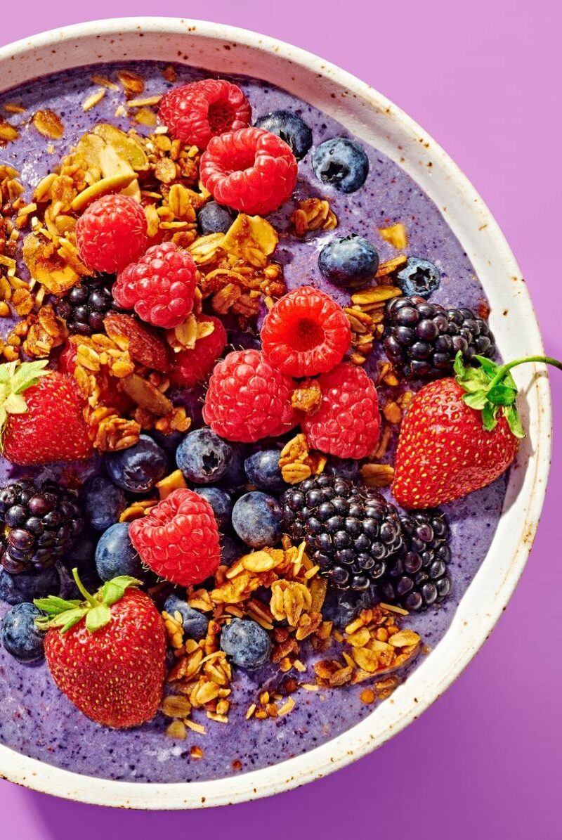 spiced-blueberry-smoothie-bowl-healthy-smoothie